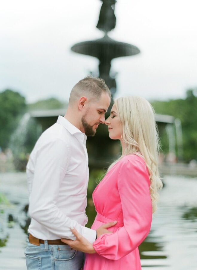 Fine Art Engagement in Central Park & Brooklyn Bridge - photo 4