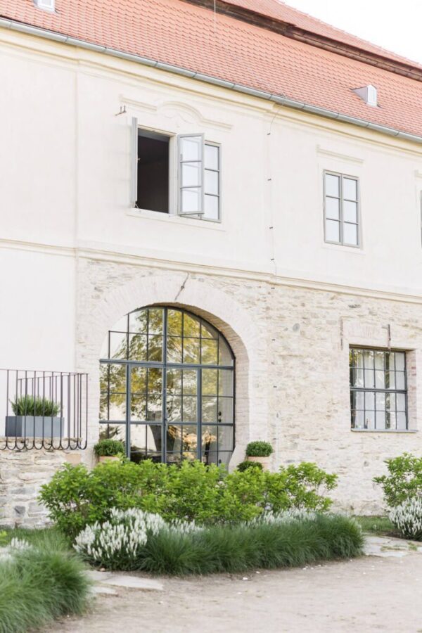 A Bohemian Wedding in Kocanda, Kravsko: A Photographer’s Dream Come True - photo 46 A Bohemian Wedding in Kocanda, Kravsko: A Photographer’s Dream Come True - photo 46