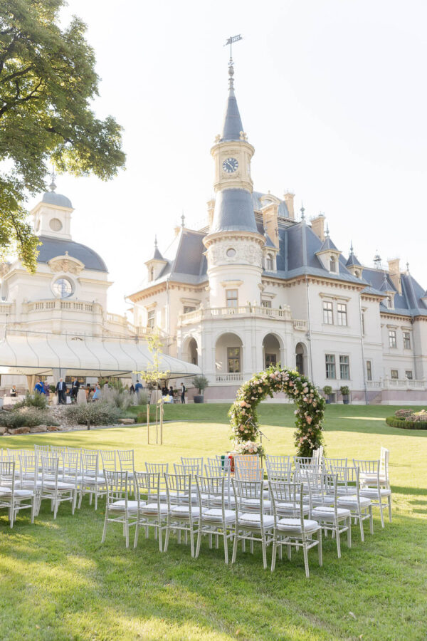Budapest wedding venue: Botaniq Turai kastély - photo 51