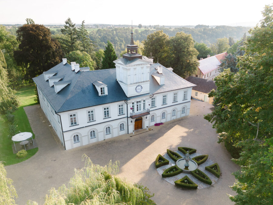 Prague wedding venue :: CHATEAU NIMERICE - photo 1