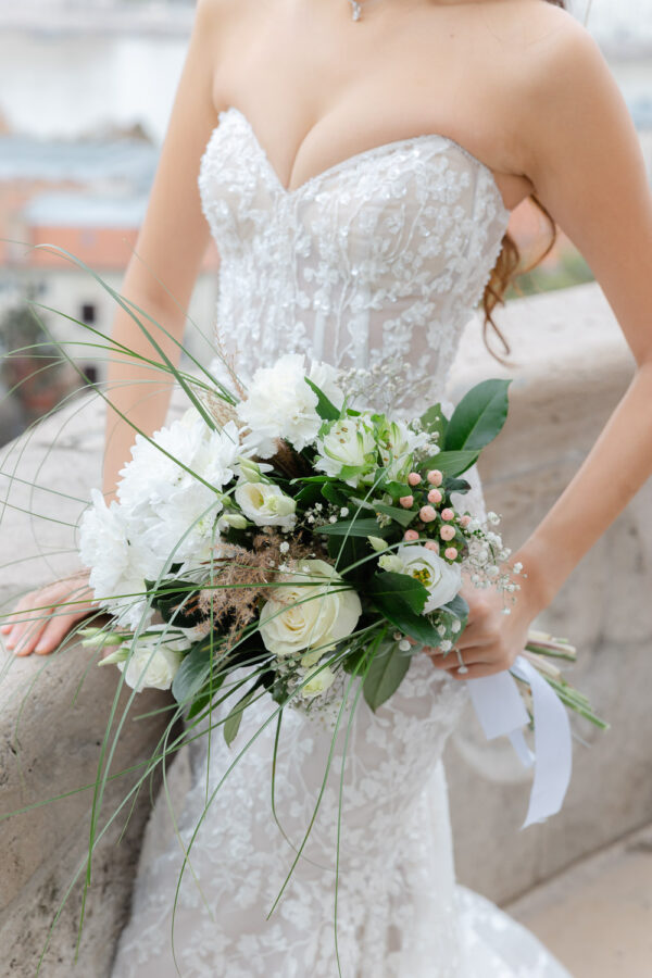Creative Budapest Pre Wedding Photoshoot - photo 13