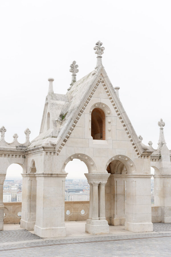 Creative Budapest Pre Wedding Photoshoot - photo 3