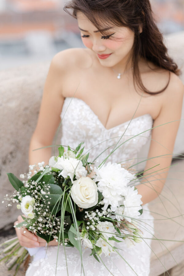 Creative Budapest Pre Wedding Photoshoot - photo 11