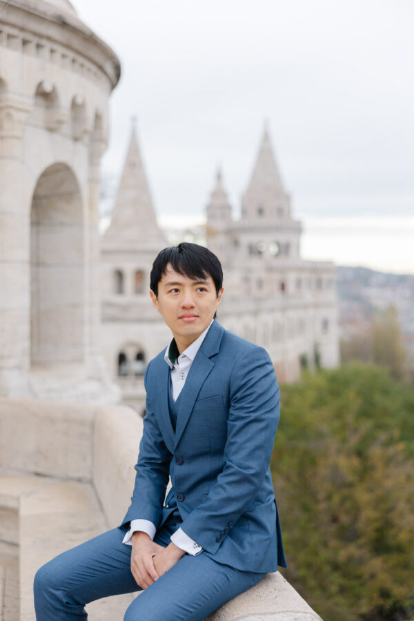 Creative Budapest Pre Wedding Photoshoot - photo 12