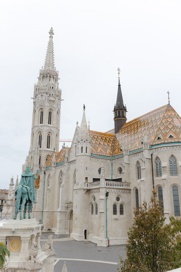 Creative Budapest Pre Wedding Photoshoot - photo 2