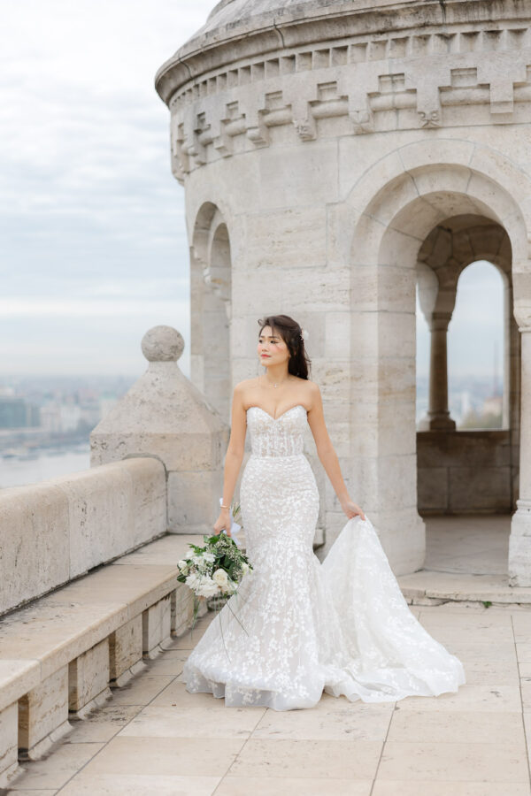 Creative Budapest Pre Wedding Photoshoot - photo 1