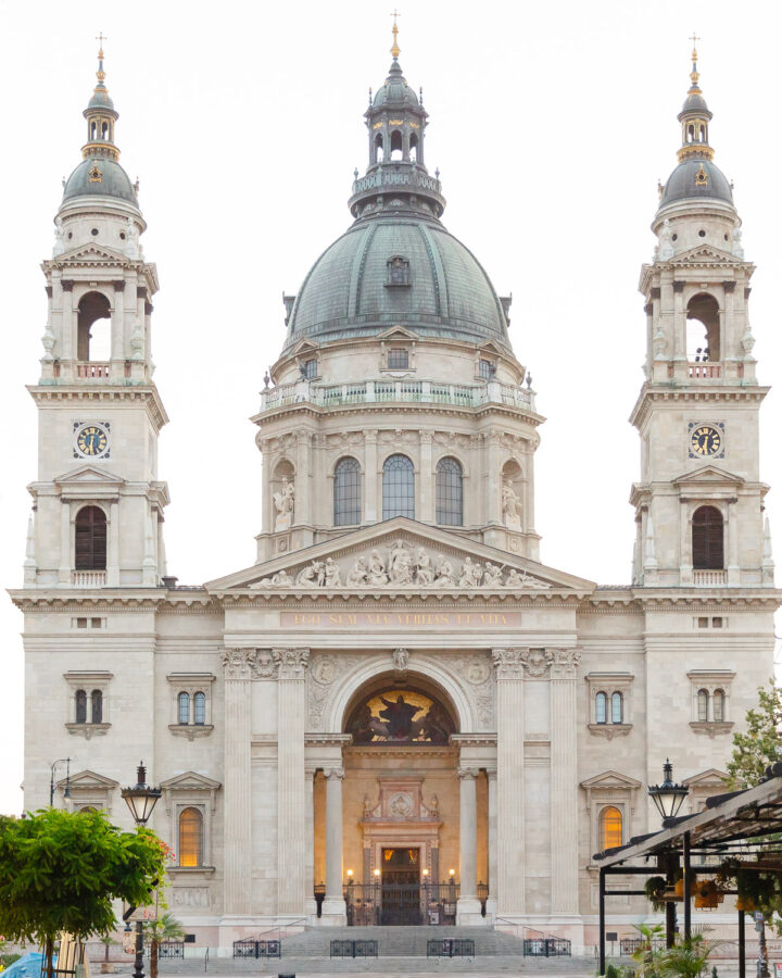 Wedding Portraits Budapest Bazilika 1 2