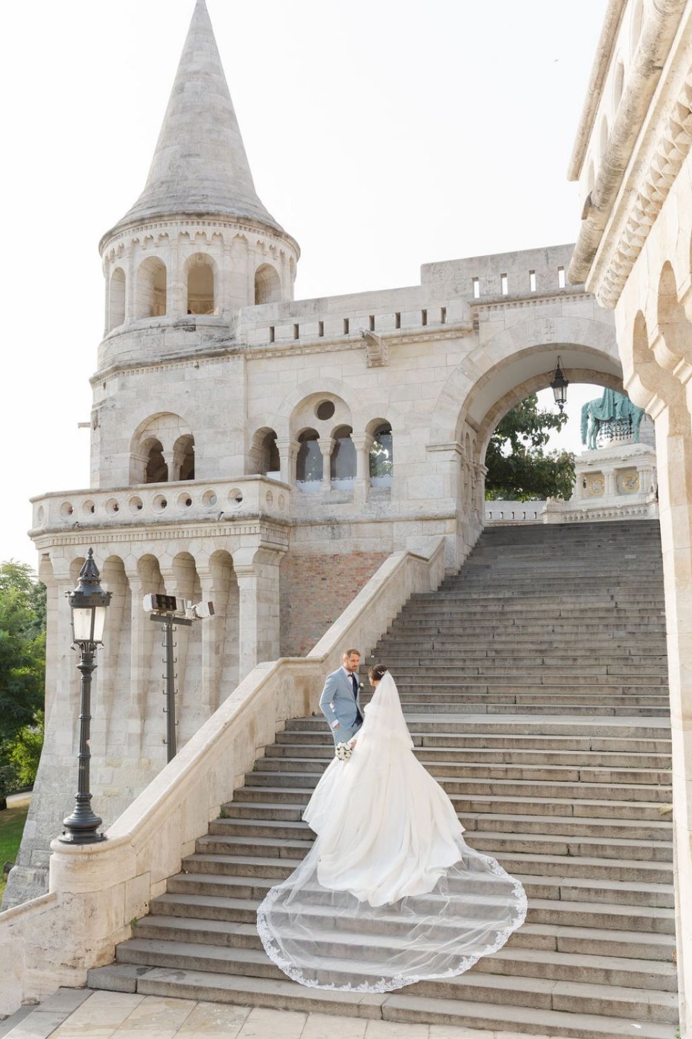 Review Alina Budapest Fishermans Bastion 2 Couple on the stairs of Fisherman's Bastion with a long veil